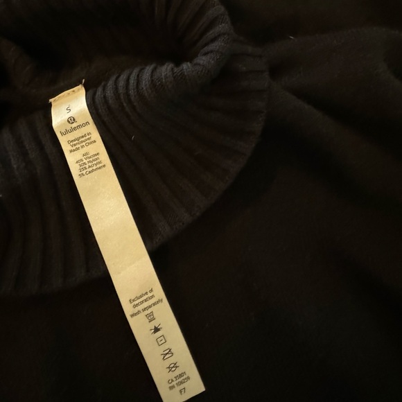 Lululemon Athletica Softer Still Turtleneck Pullover Dress Black S Cashlu™ Knit - Picture 11 of 12